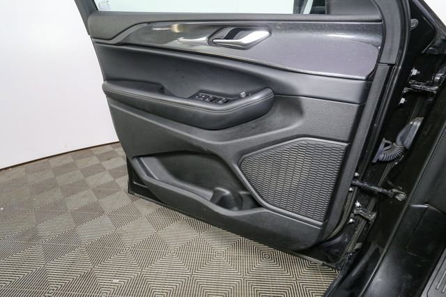 Used 2023 Jeep Grand Cherokee L Laredo AWD/4WD image 39