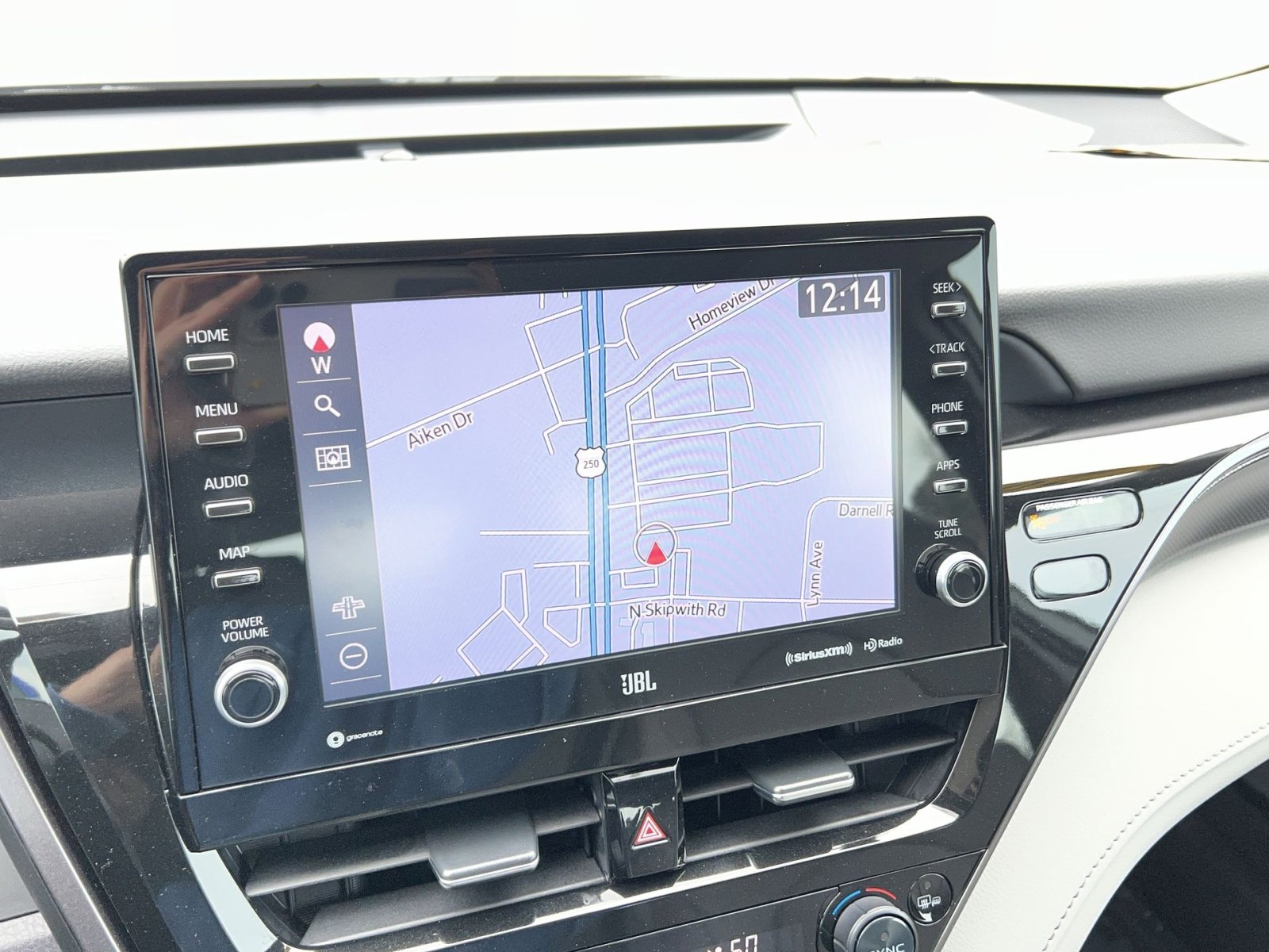 Used 2023 Toyota Camry XSE w/ Navigation Package image 17