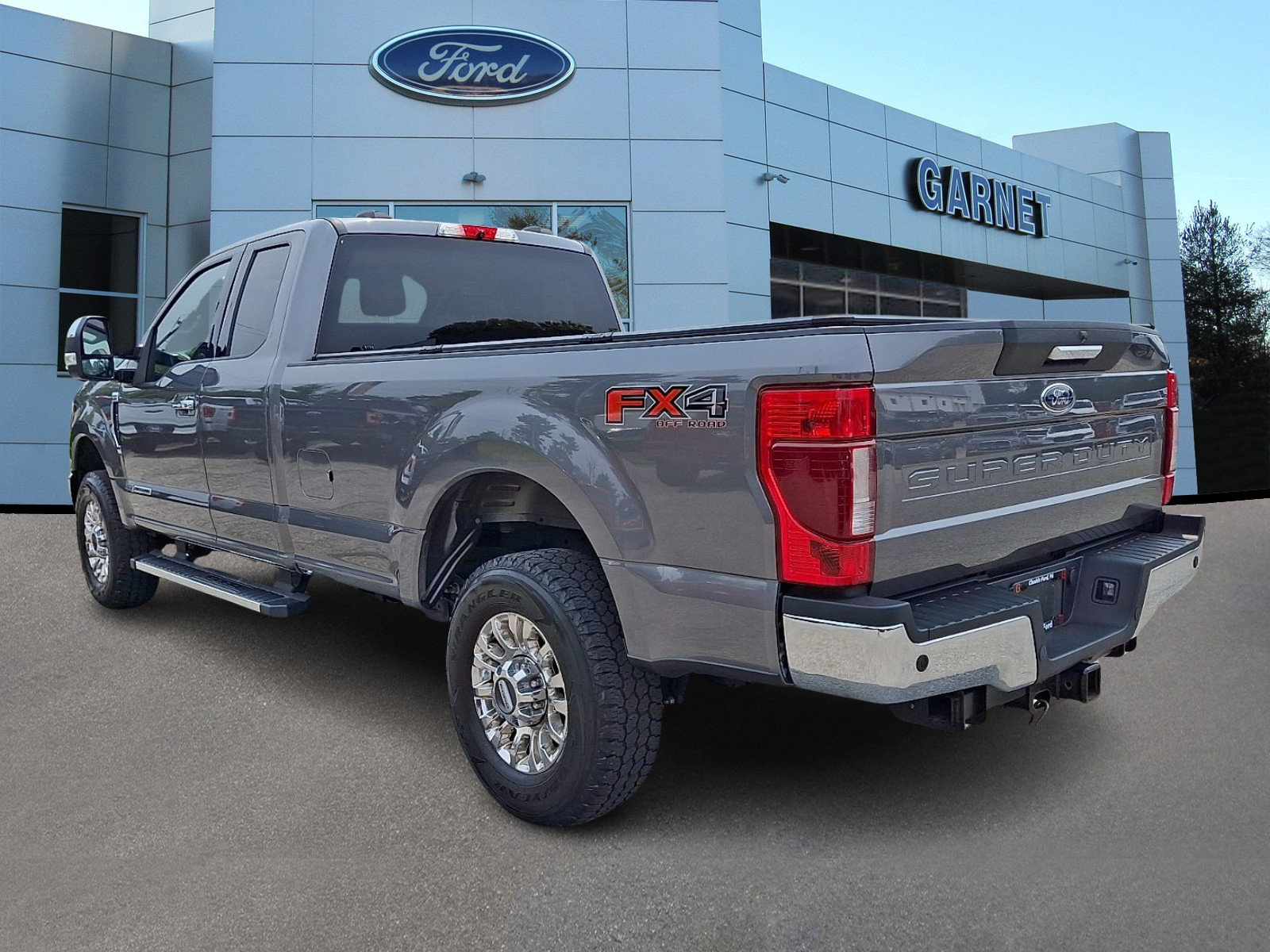 Certified 2022 Ford F350 XLT w/ XLT Premium Package AWD/4WD image 5