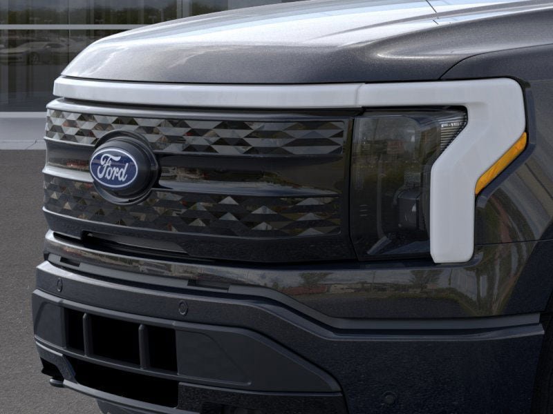 New 2025 Ford F150 Lightning Platinum AWD/4WD image 17