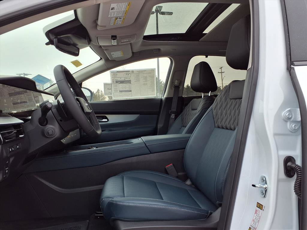 New 2025 Nissan Murano Platinum w/ Cargo Package image 6