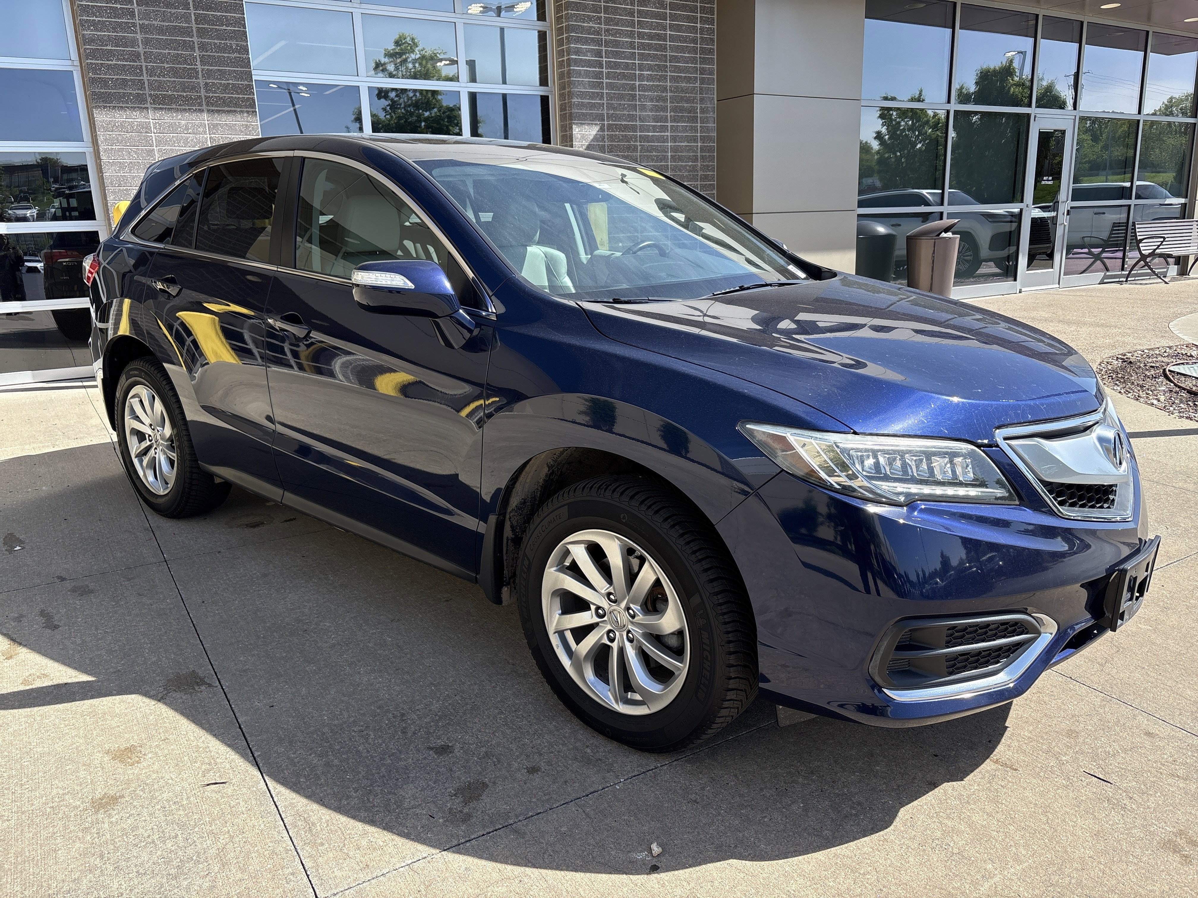 Used 2017 Acura RDX AWD w/ Technology Package image 2
