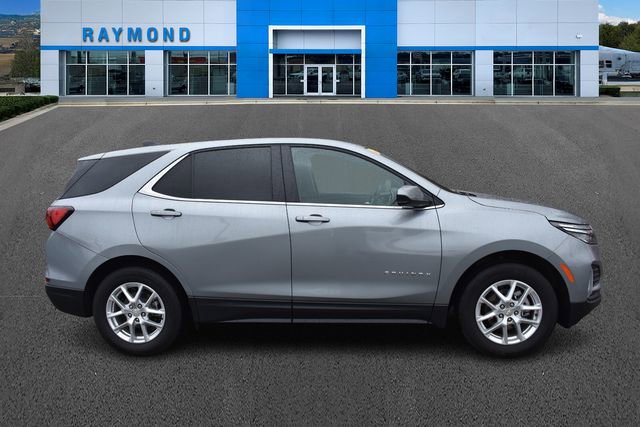 Used 2024 Chevrolet Equinox LT w/ LPO, Floor Liner Package FWD image 2