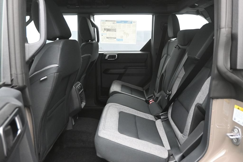 New 2026 Ford Bronco 4-Door AWD/4WD image 2