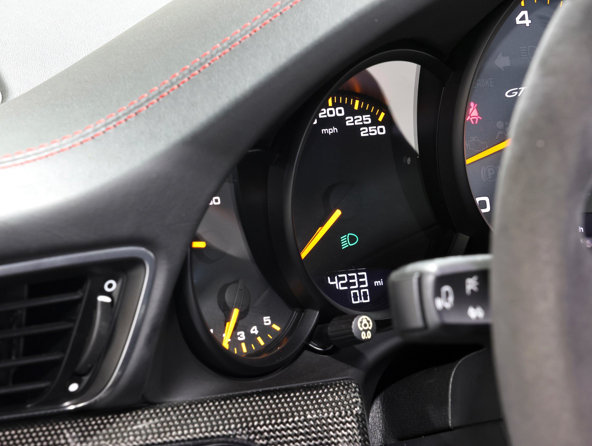 Used 2018 Porsche 911 GT2 RS RWD image 27
