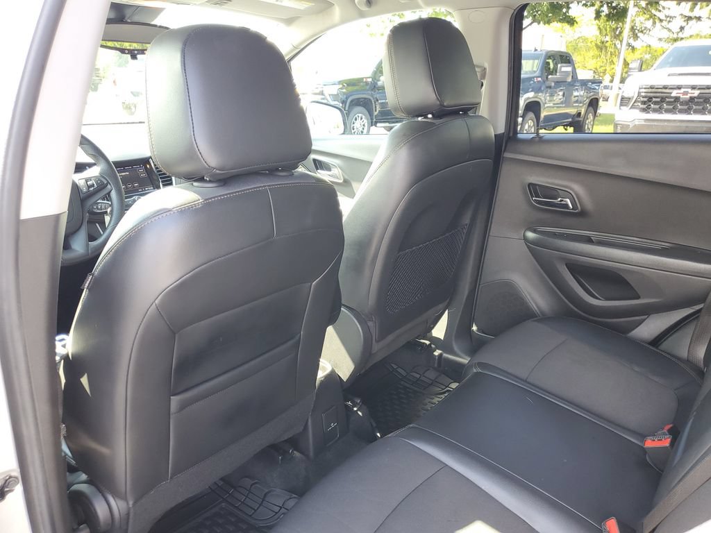 Used 2021 Chevrolet Trax LT FWD image 27