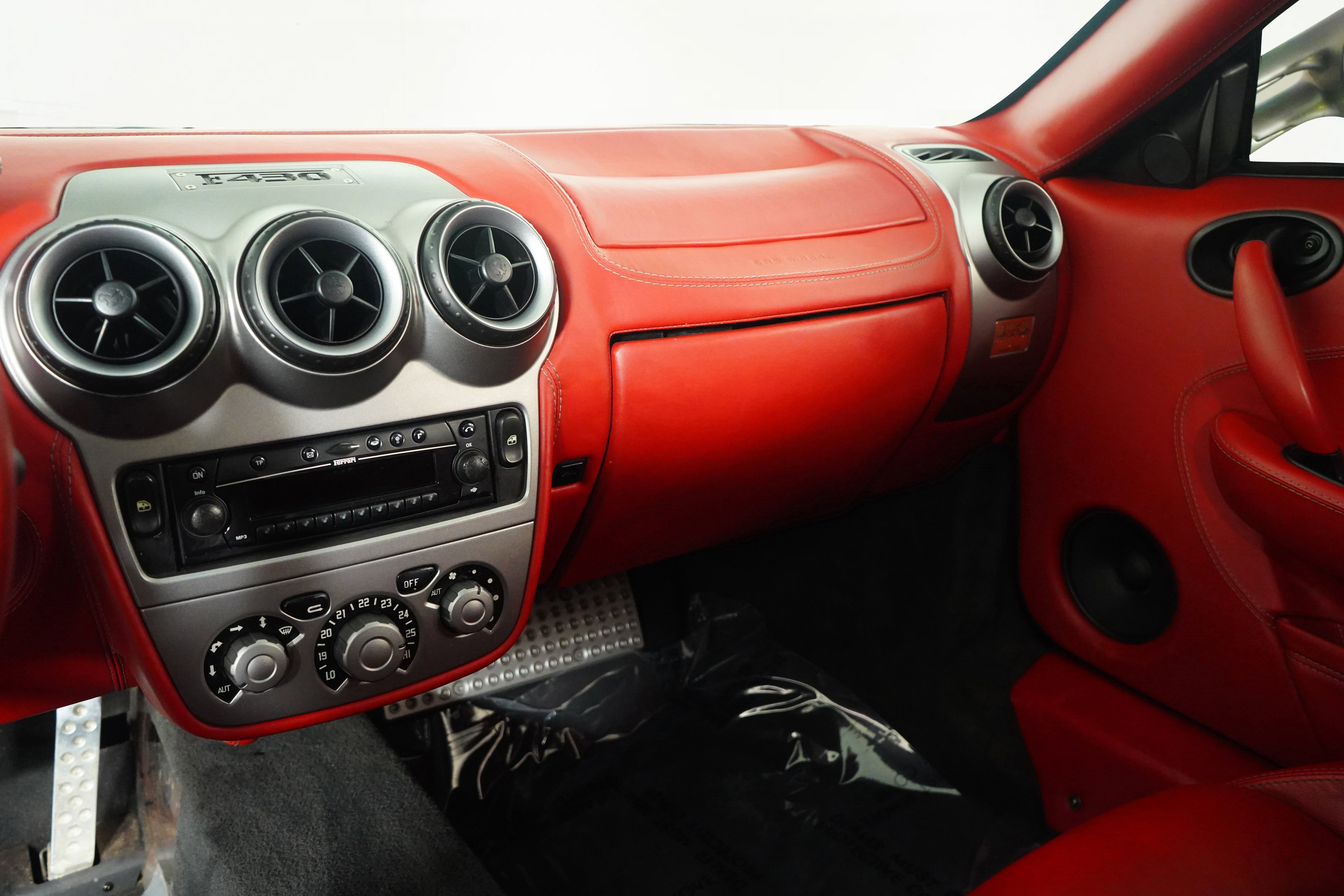 Used 2005 Ferrari F430 Spider image 44