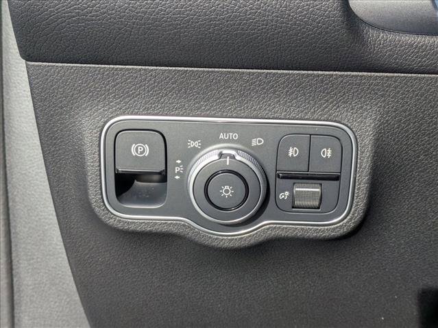 New 2026 Mercedes-Benz GLB 250 4MATIC image 19