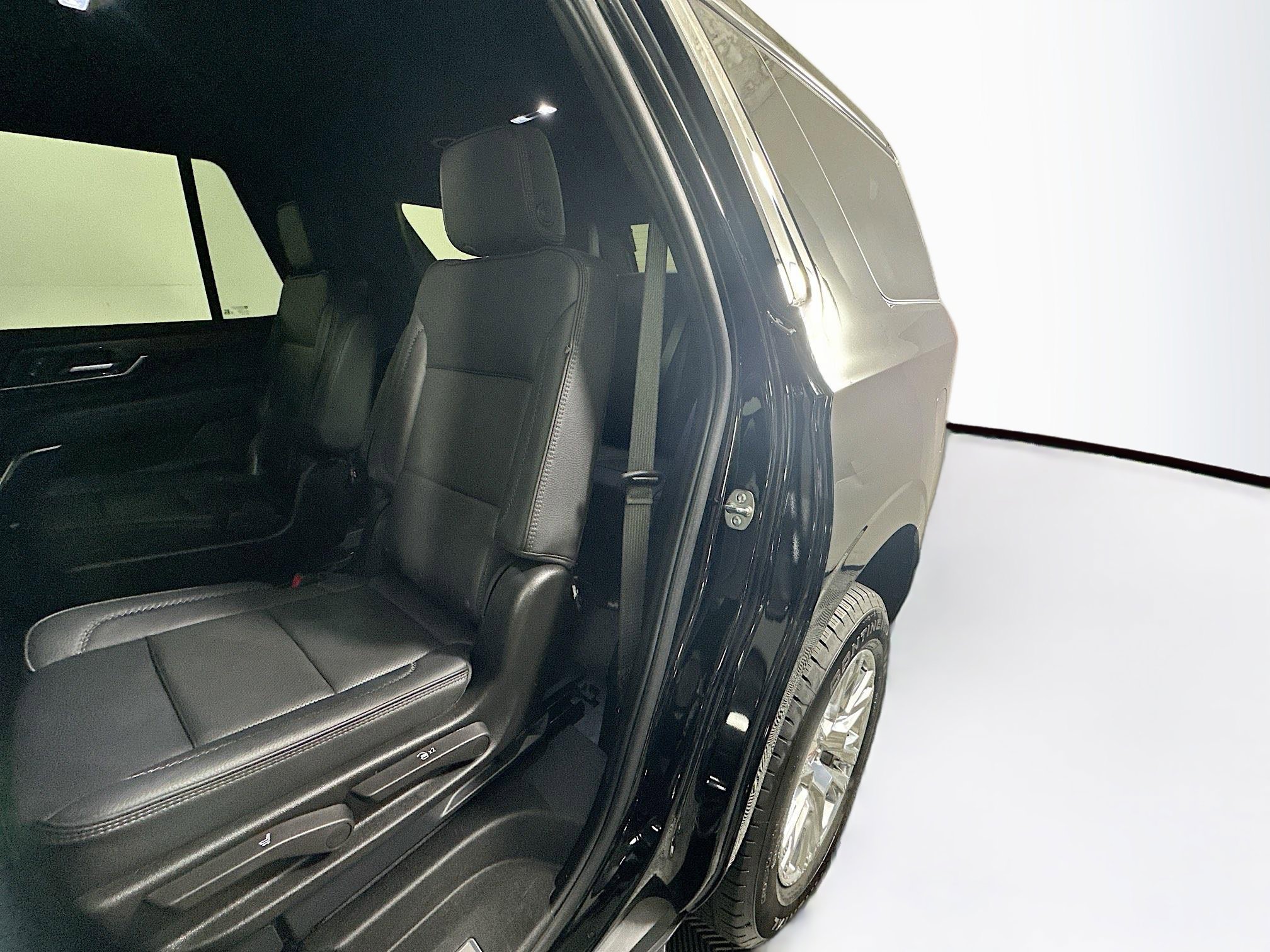 Used 2025 GMC Yukon Denali AWD/4WD image 26