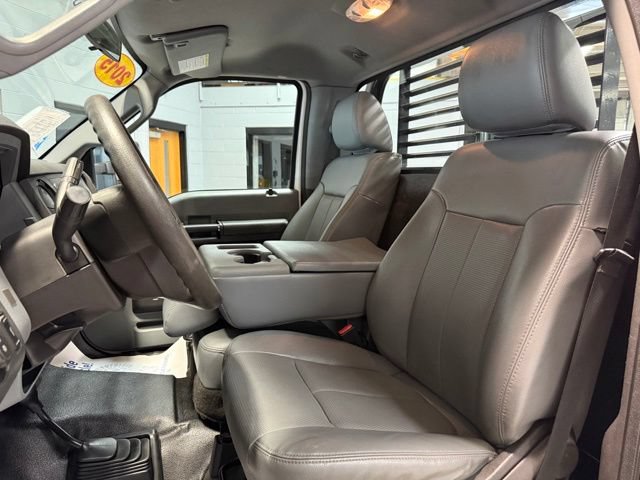 Used 2015 Ford F550 4x4 Regular Cab Super Duty image 7
