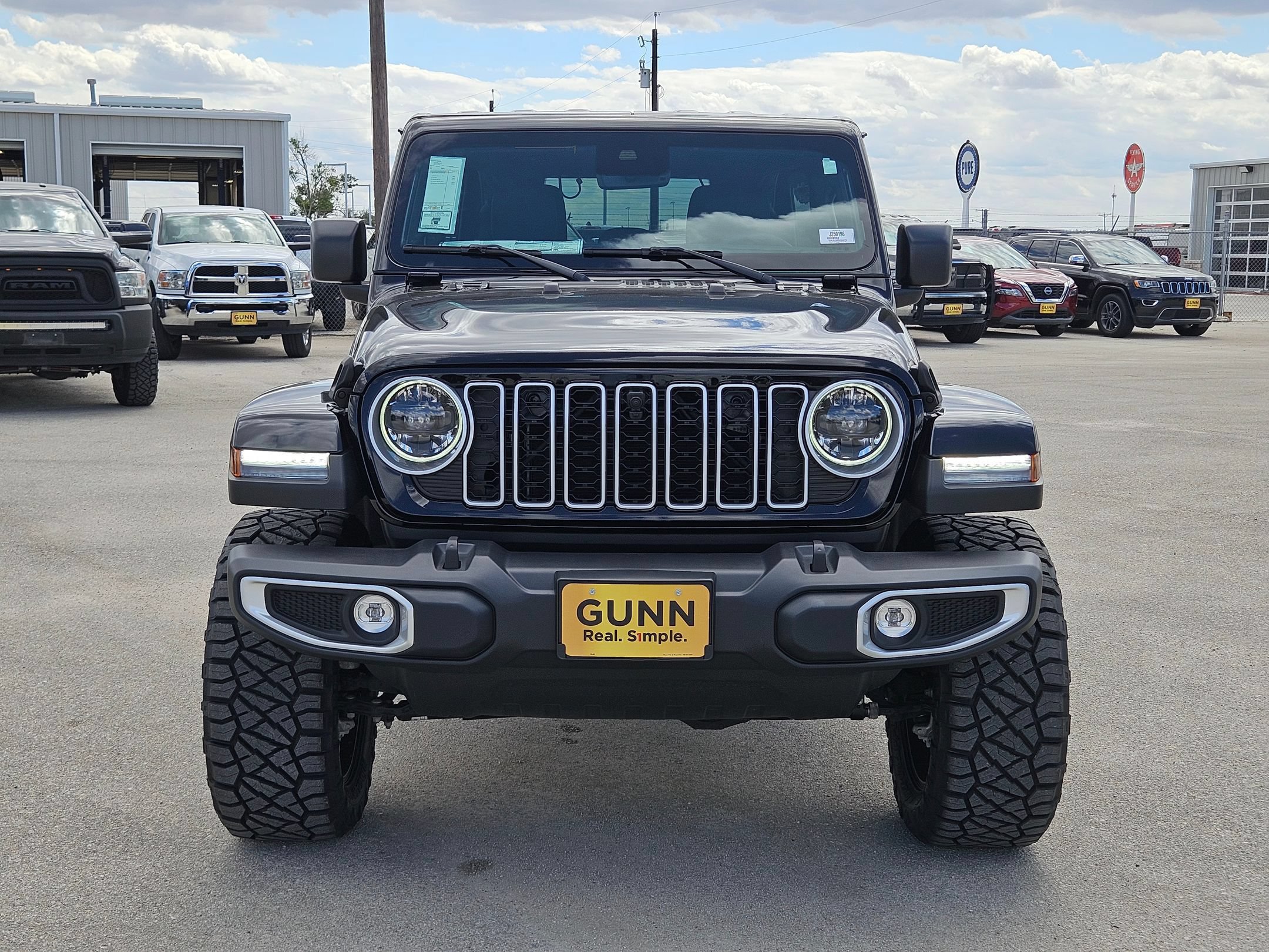 New 2025 Jeep Wrangler Unlimited Sahara w/ Safety Group AWD/4WD image 8