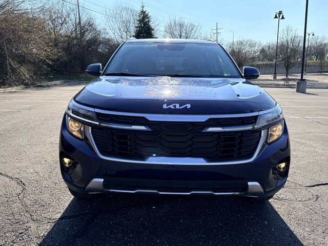 Certified 2025 Kia Seltos EX w/ EX Sunroof Package image 8