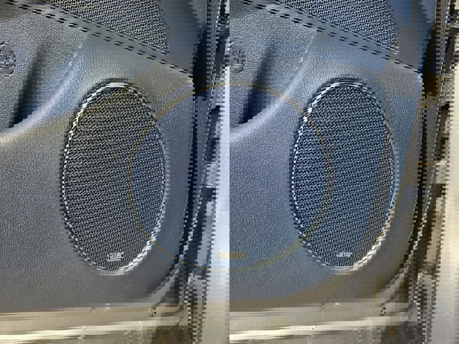 Used 2023 Genesis GV70 2.5T w/ Sport Prestige Package image 31