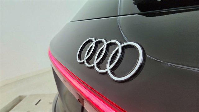 Used 2025 Audi Q6 e-tron Premium Plus w/ Premium Plus image 17