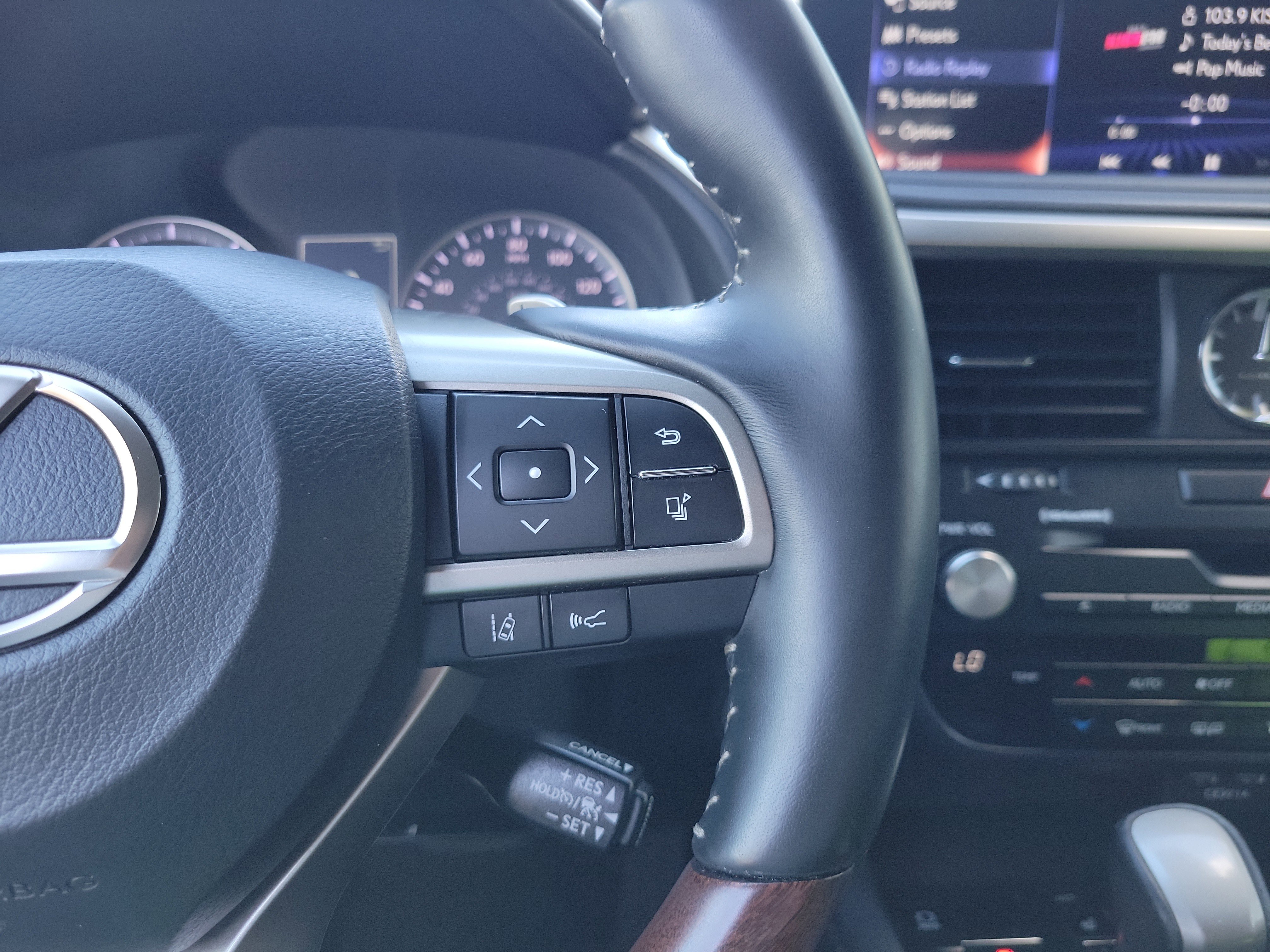 Used 2022 Lexus RX 350 FWD w/ Premium Package image 30