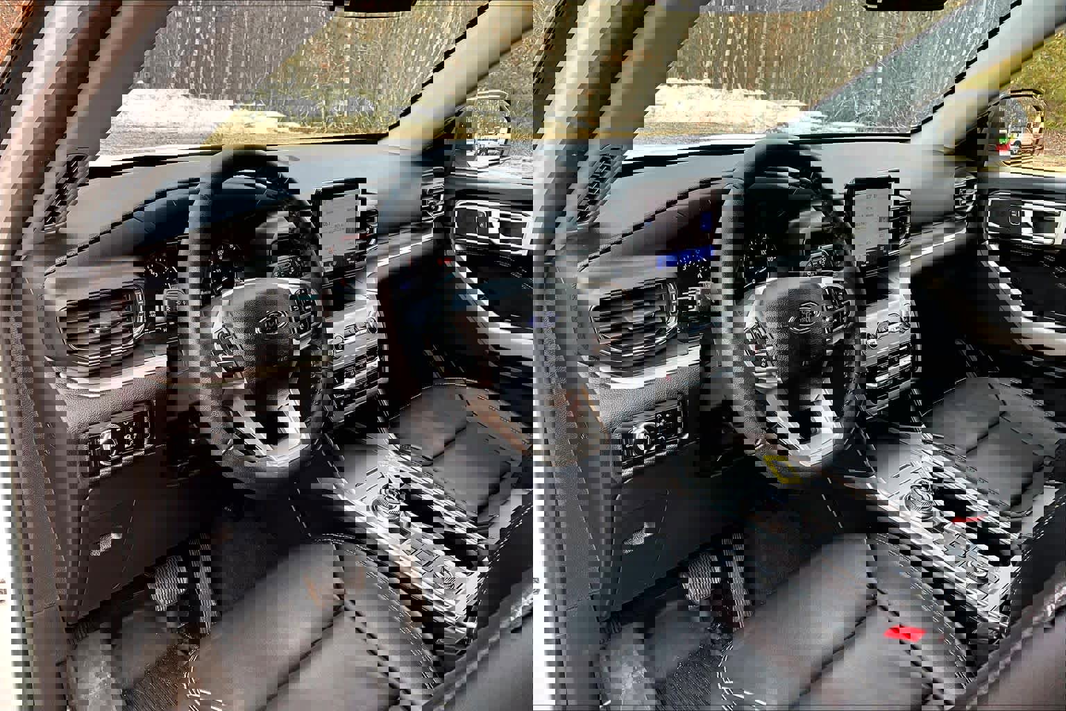 Used 2022 Ford Explorer XLT w/ Equipment Group 202A image 18