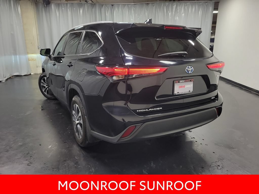 Used 2023 Toyota Highlander XLE AWD/4WD image 6