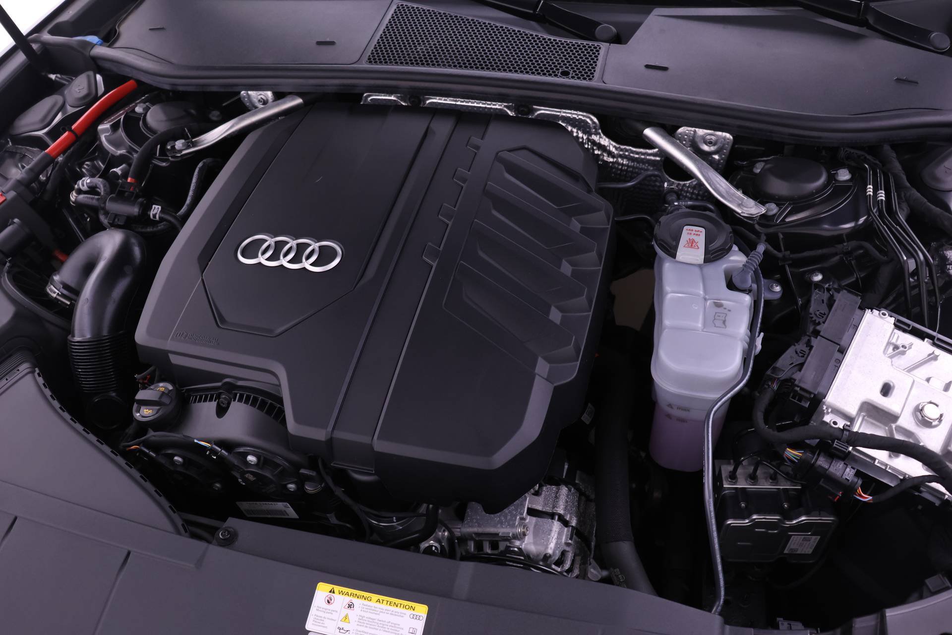 Certified 2025 Audi A6 Premium Plus w/ Premium Plus Package AWD/4WD image 24