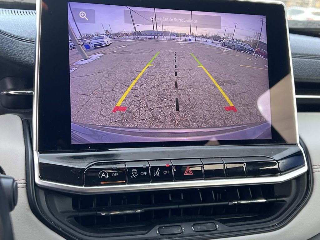 Used 2022 Jeep Compass Limited image 18