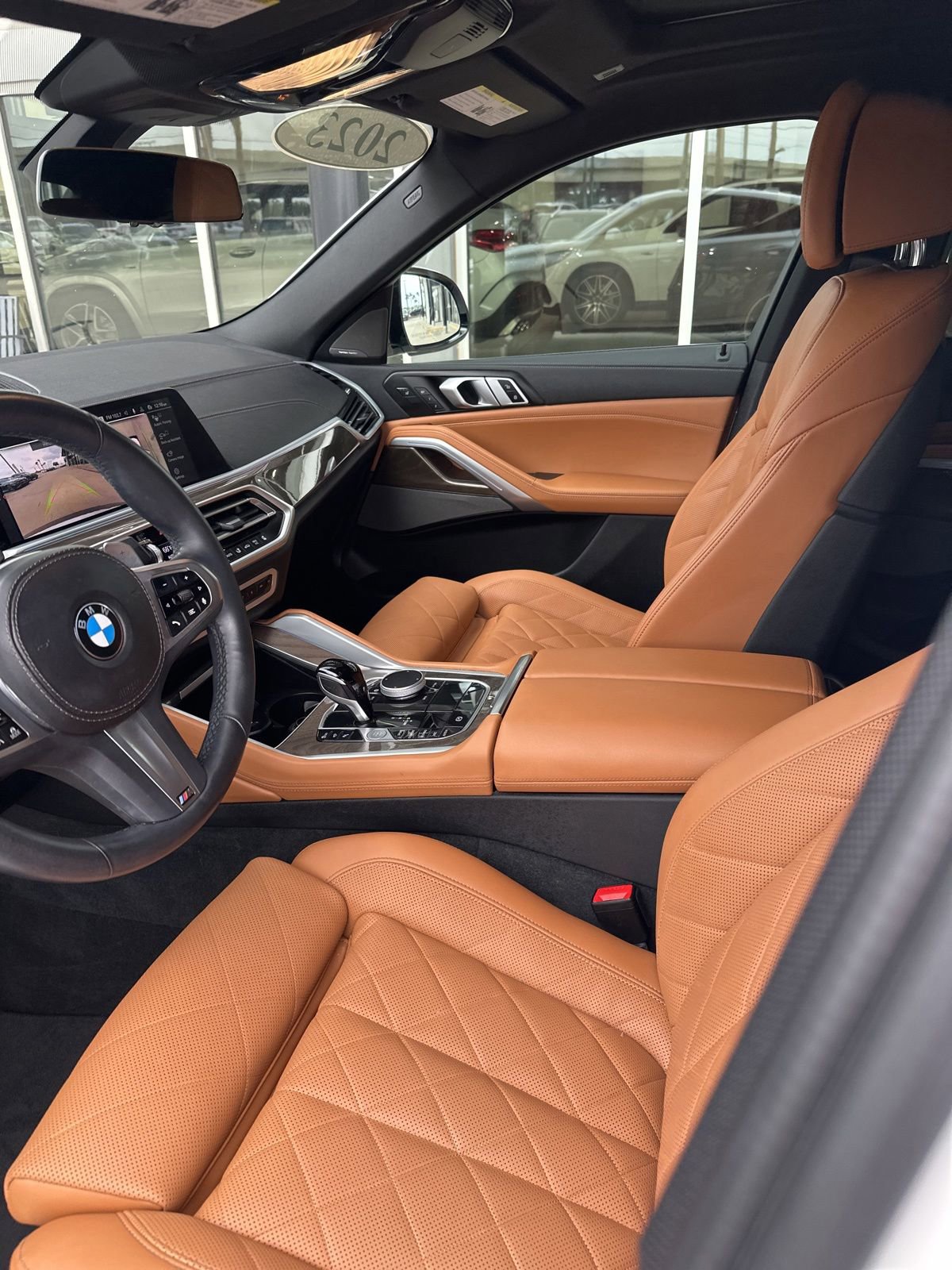 Used 2023 BMW X6 xDrive40i w/ M Sport Package AWD/4WD image 14