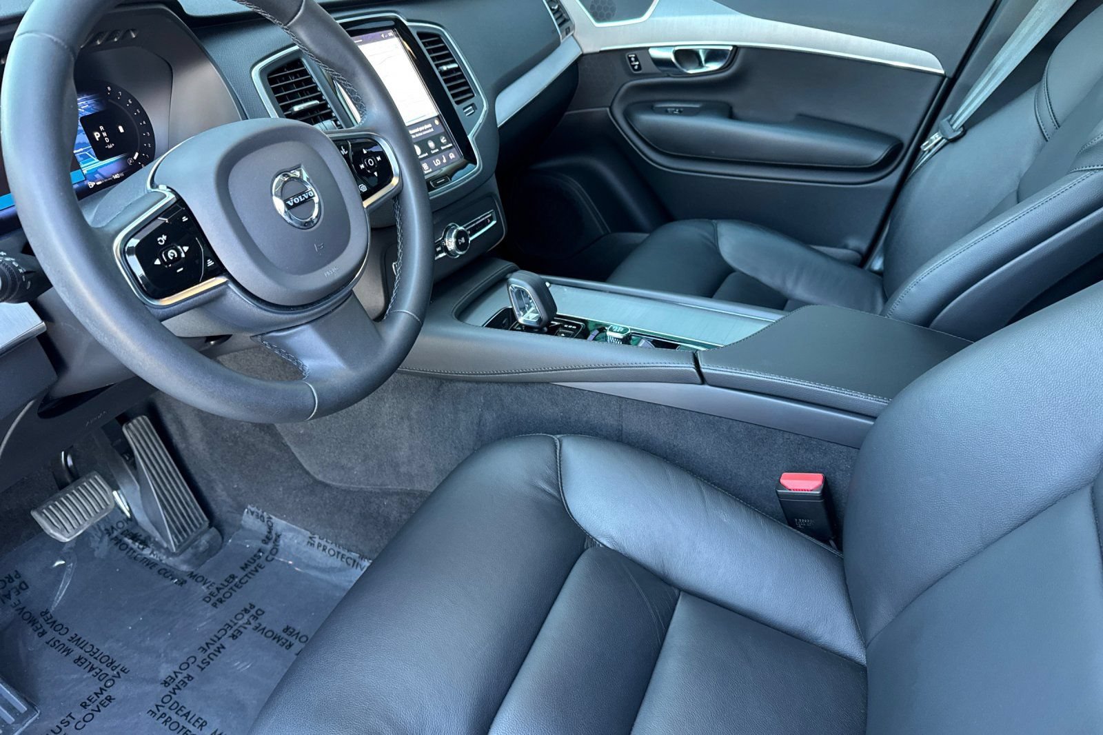 Used 2023 Volvo XC90 B5 Core w/ Protection Package Premier AWD/4WD image 9