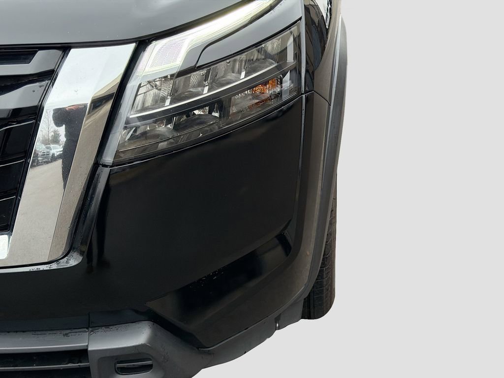 Used 2024 Nissan Pathfinder S image 10
