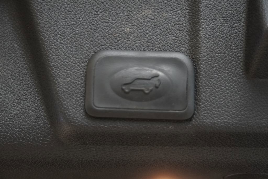 Used 2016 Chevrolet Traverse LT AWD/4WD image 11