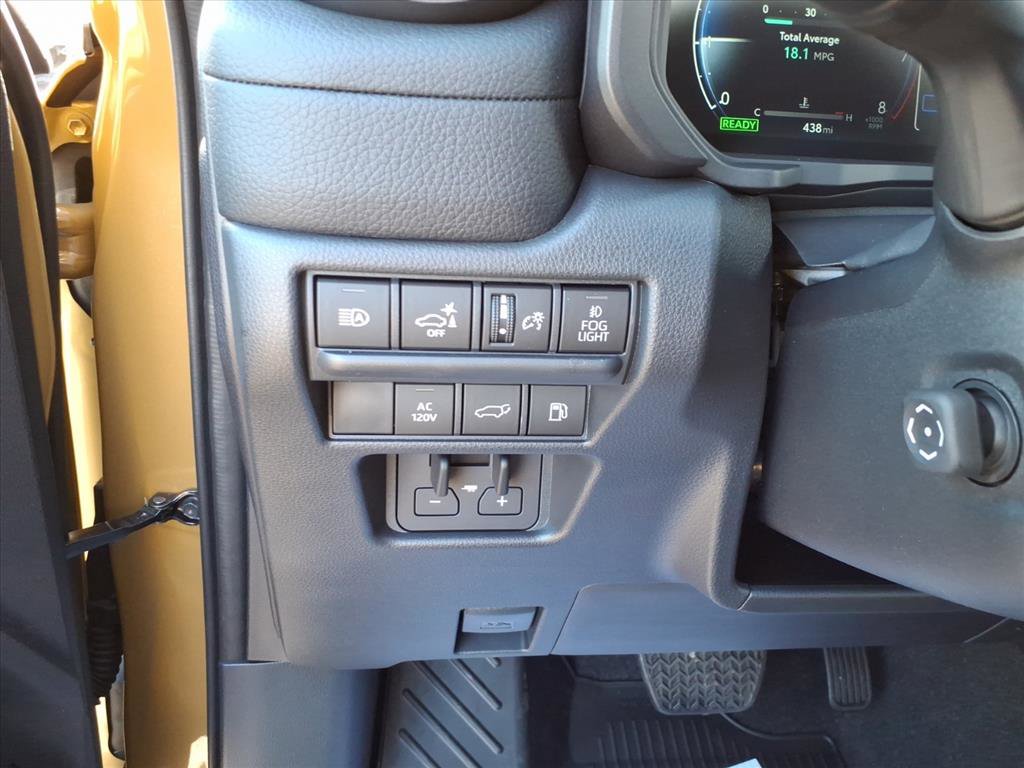 Used 2025 Toyota Land Cruiser image 15