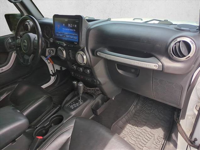 Used 2017 Jeep Wrangler Unlimited Rubicon w/ Cold Weather Group AWD/4WD image 23