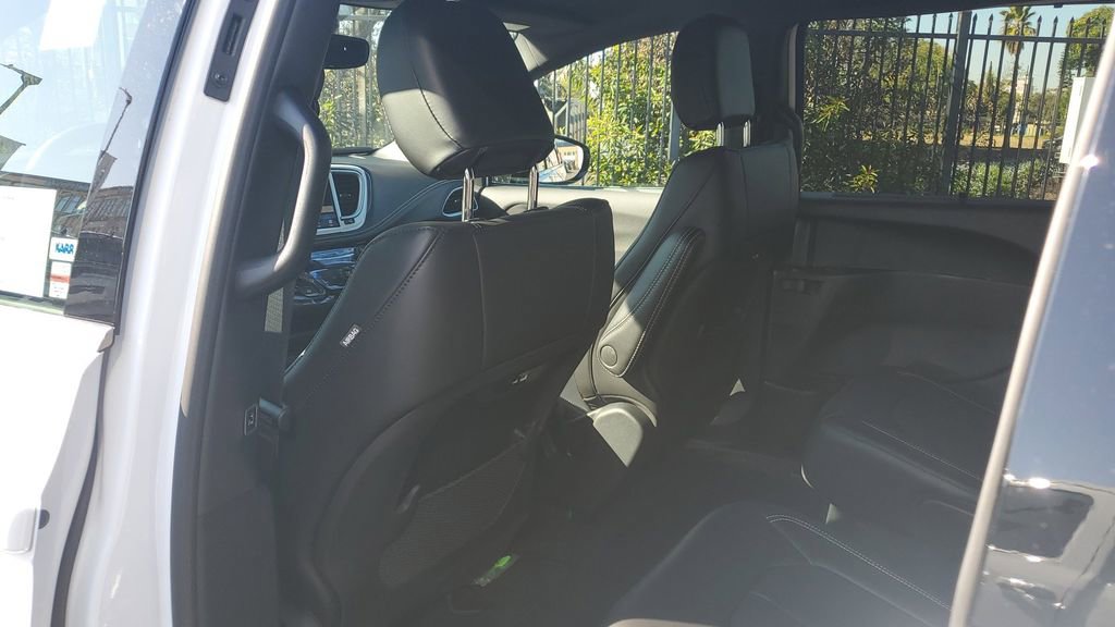 New 2026 Chrysler Pacifica Select image 18