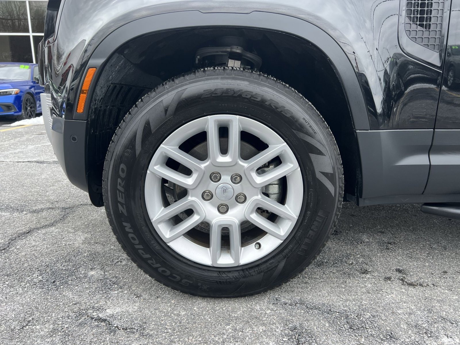 Used 2023 Land Rover Defender 110 S image 12