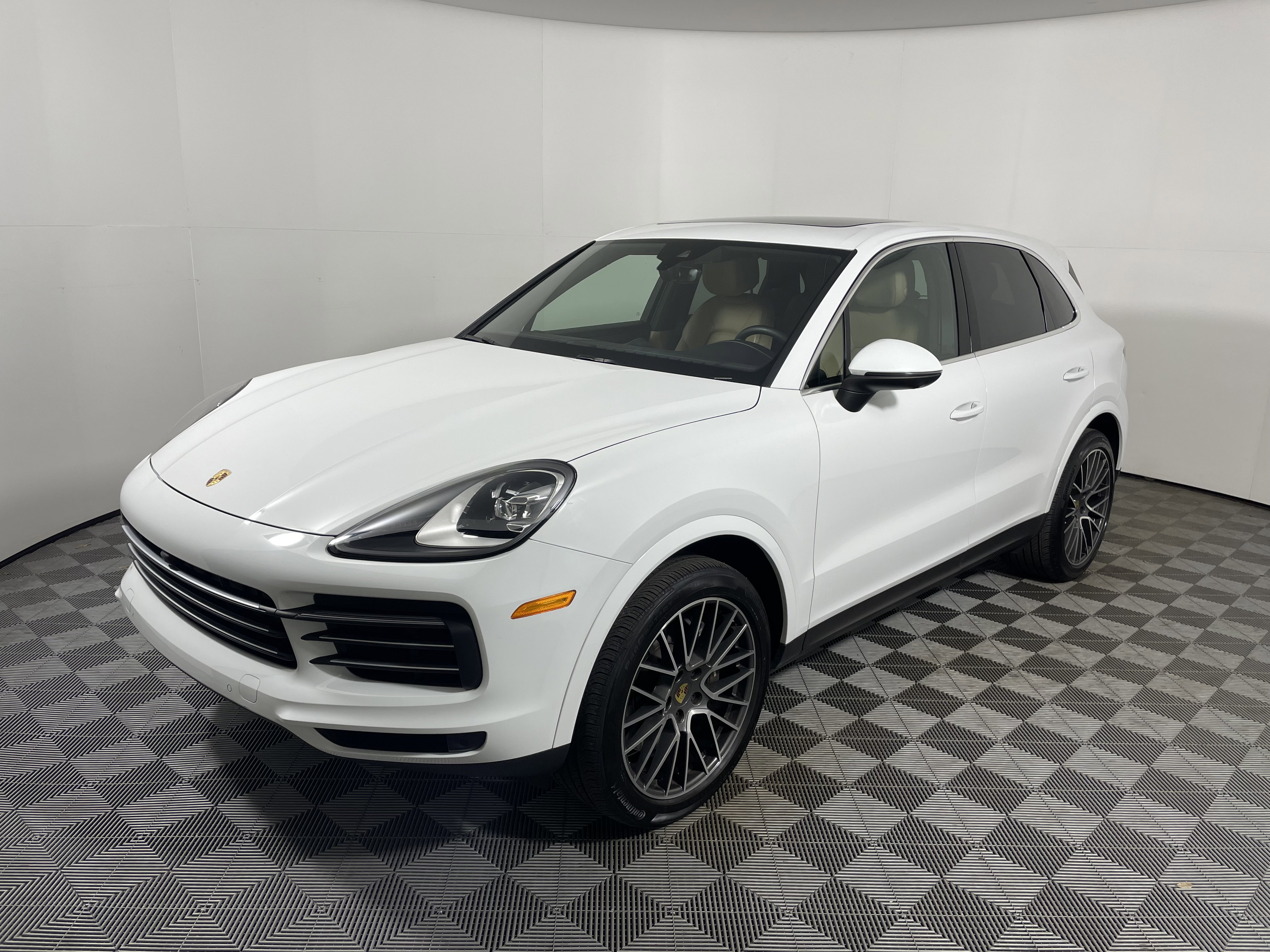 Used 2023 Porsche Cayenne image 11