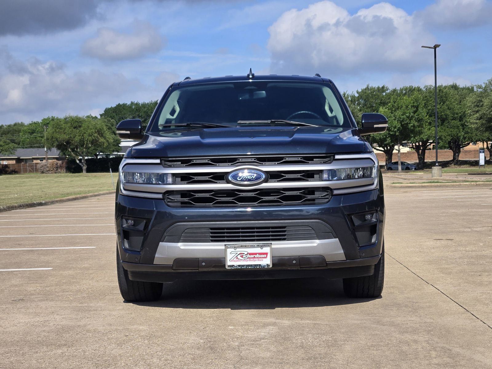 Used 2023 Ford Expedition XLT RWD image 8