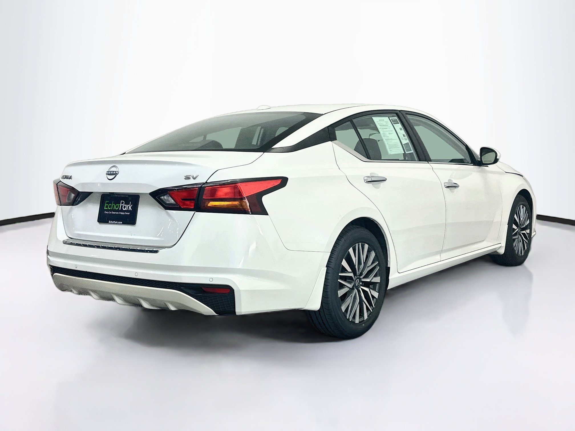 Used 2023 Nissan Altima 2.5 SV FWD image 9