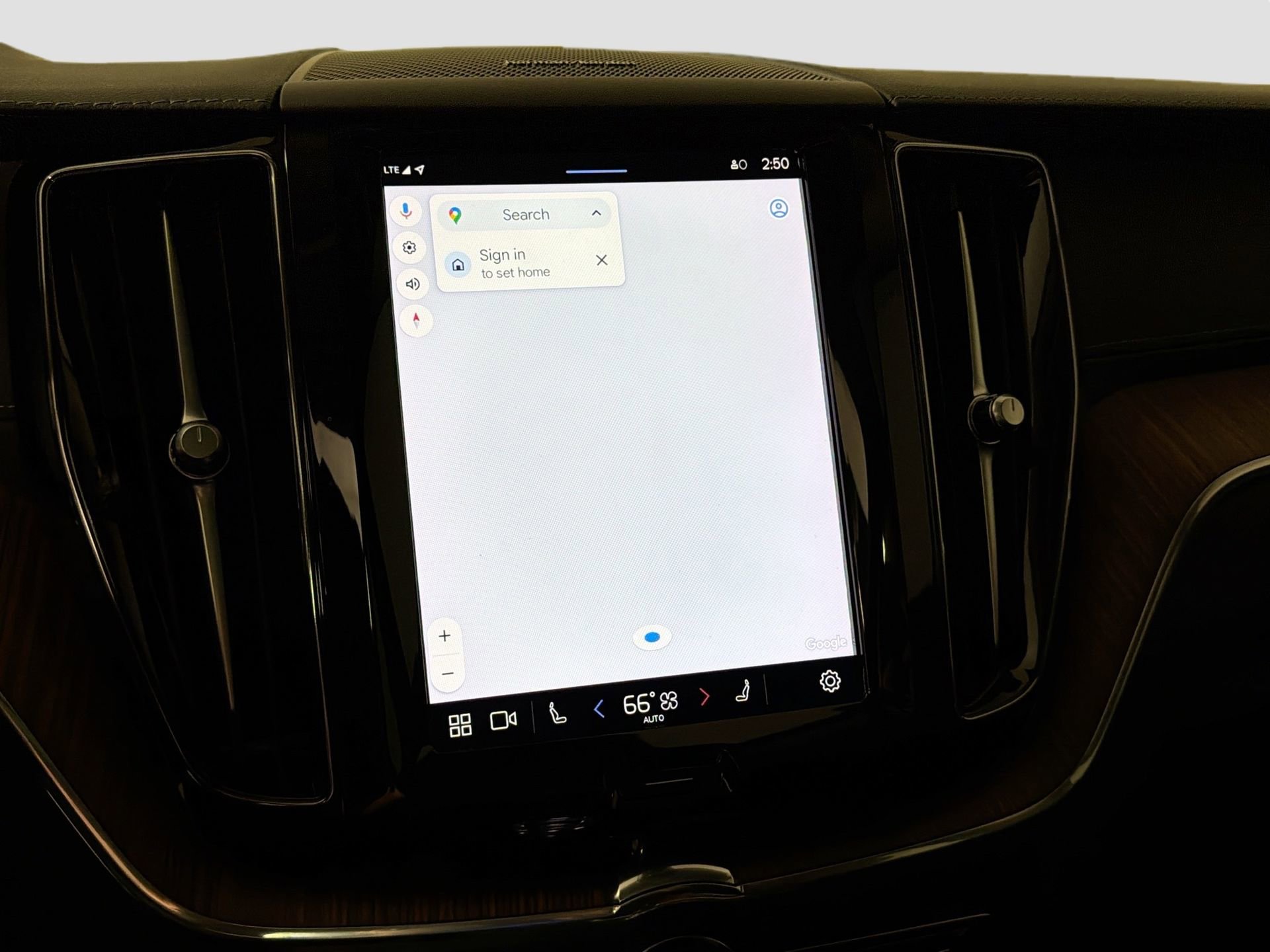 Certified 2023 Volvo XC60 B5 Ultimate image 13