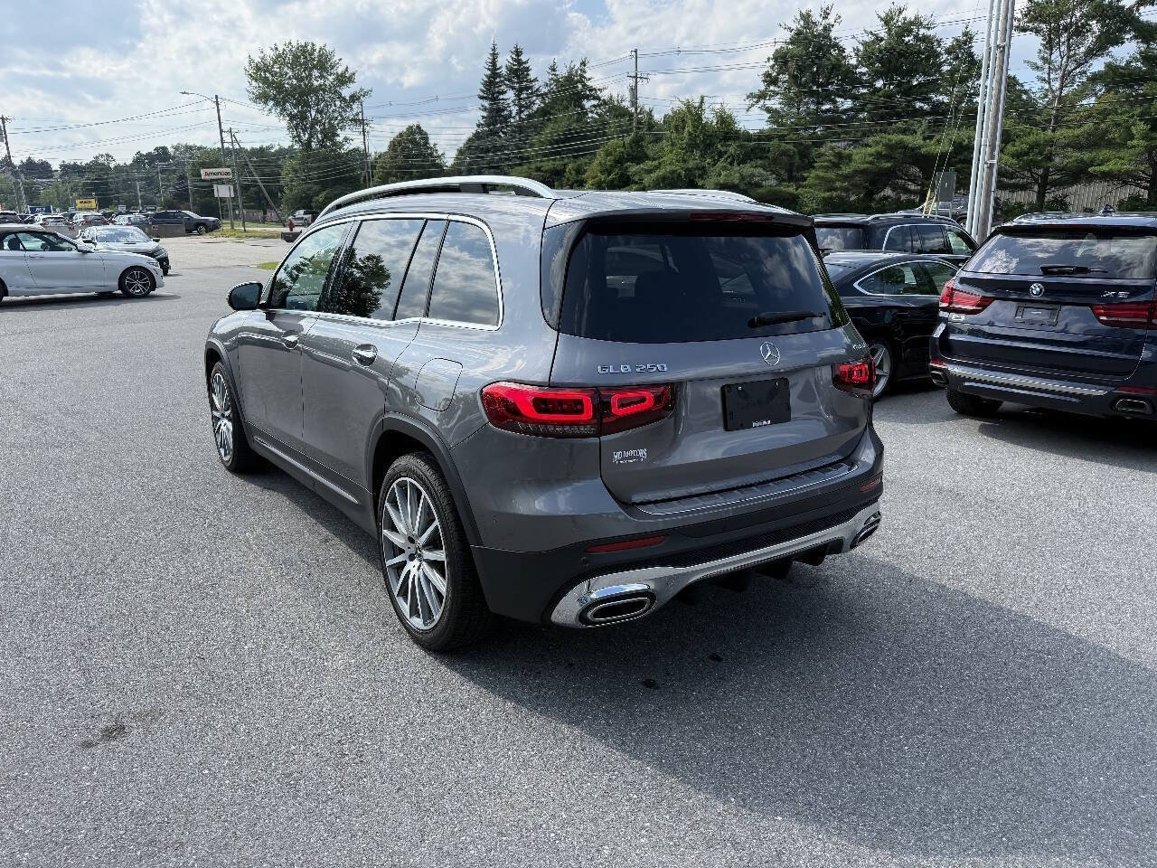 Used 2021 Mercedes-Benz GLB 250 4MATIC image 12