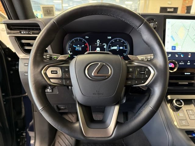 Used 2024 Lexus GX 550 w/ Accessory Package (Z1) AWD/4WD image 15