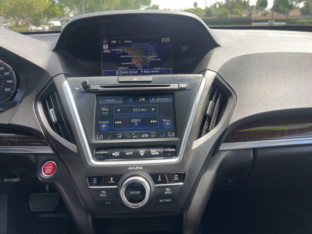 Used 2017 Acura MDX w/ Technology Package AWD/4WD image 5