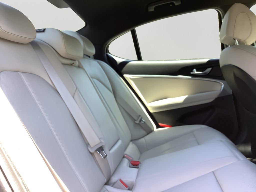 Used 2024 Genesis G70 2.5T AWD/4WD image 13