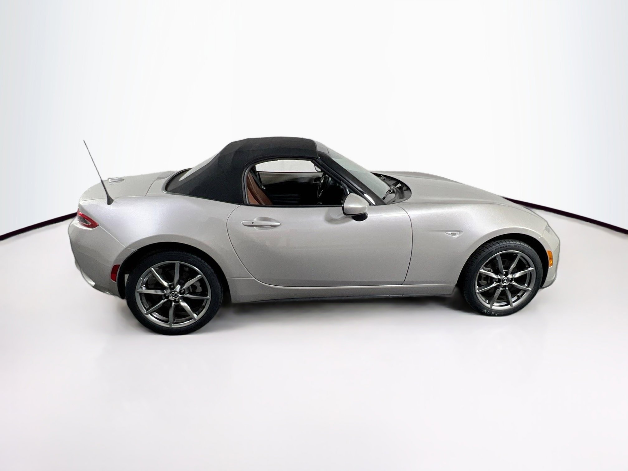 Used 2022 MAZDA MX-5 Miata Grand Touring image 4