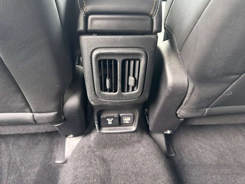 Used 2018 Jeep Compass Latitude w/ Popular Equipment Group AWD/4WD image 19