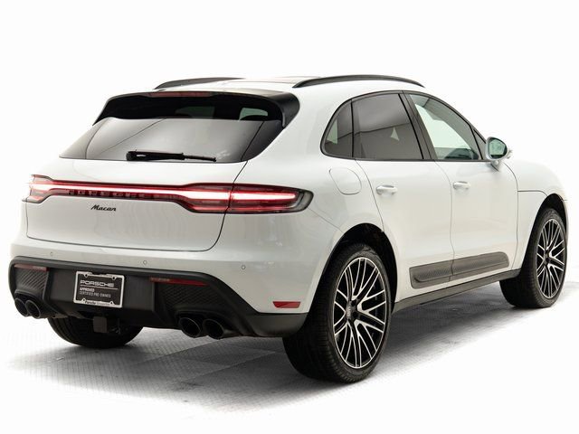Certified 2025 Porsche Macan image 34
