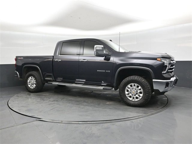 Used 2024 Chevrolet Silverado 2500 LTZ image 9