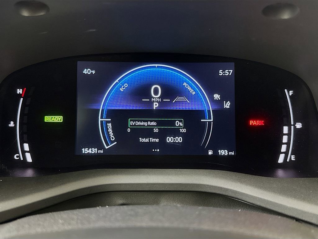 Used 2025 Toyota Camry LE image 12