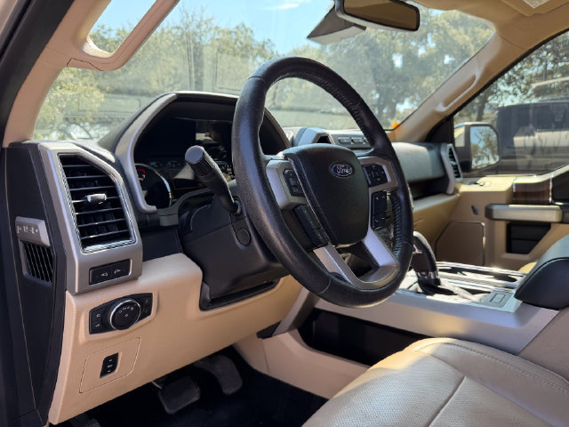 Used 2017 Ford F150 Lariat w/ Equipment Group 502A Luxury RWD image 8