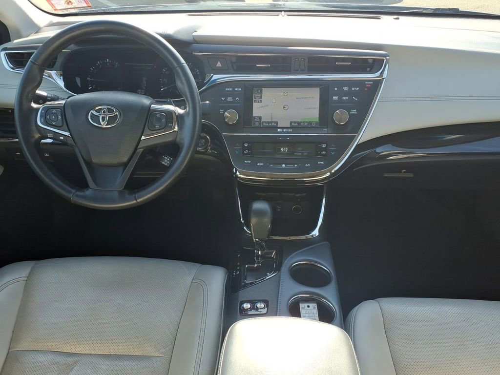 Used 2013 Toyota Avalon Limited image 15