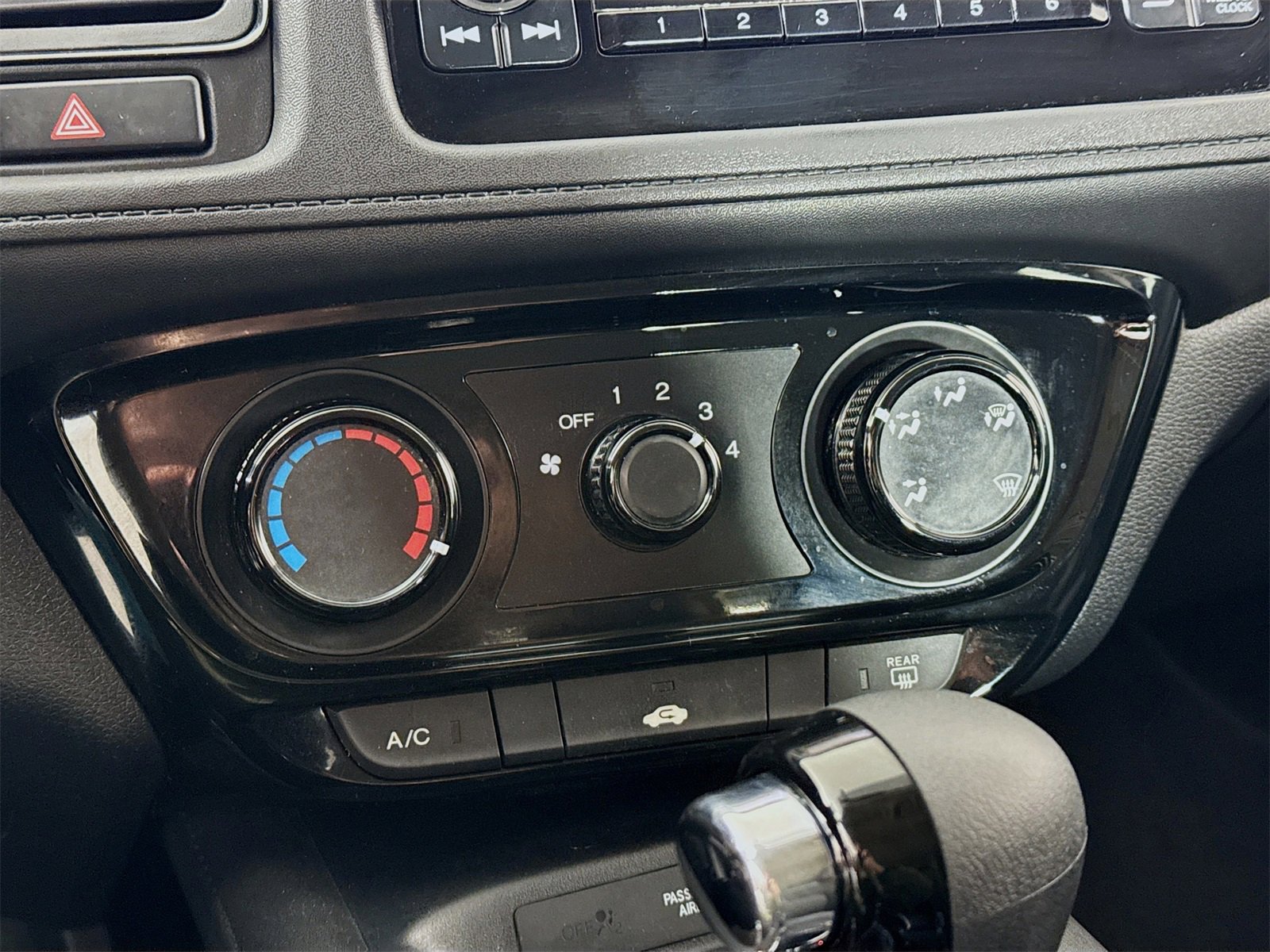 Used 2019 Honda HR-V LX image 13