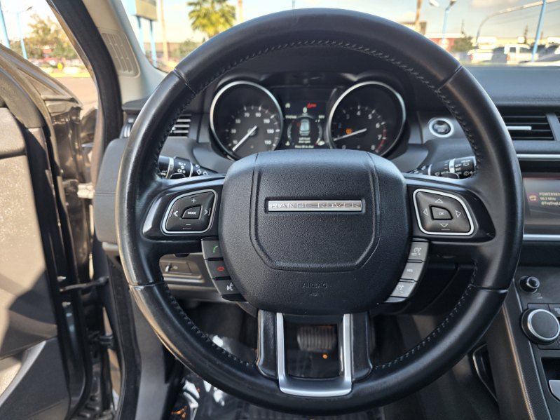 Used 2019 Land Rover Range Rover Evoque SE AWD/4WD image 12