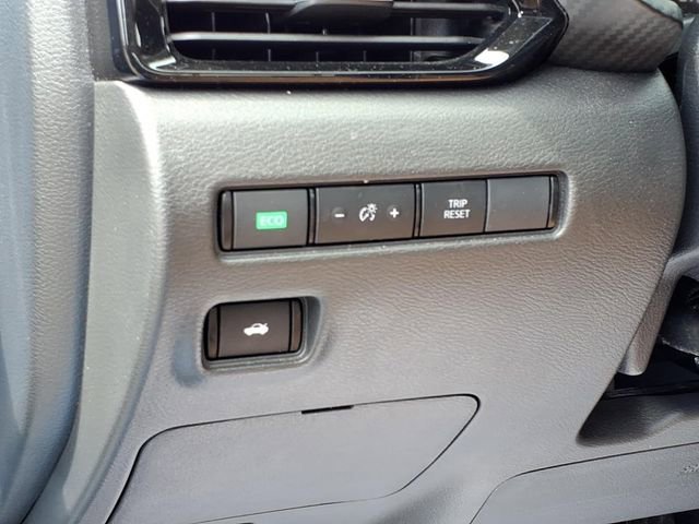 Used 2025 Nissan Sentra SV w/ SV Premium Package FWD image 19