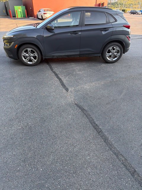 Used 2023 Hyundai Kona SEL FWD image 2